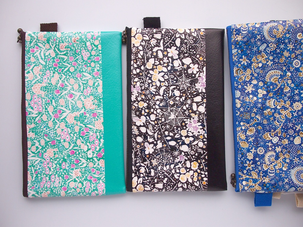 2020SS/万年筆イラスト図案・ななみかん・平ポーチ