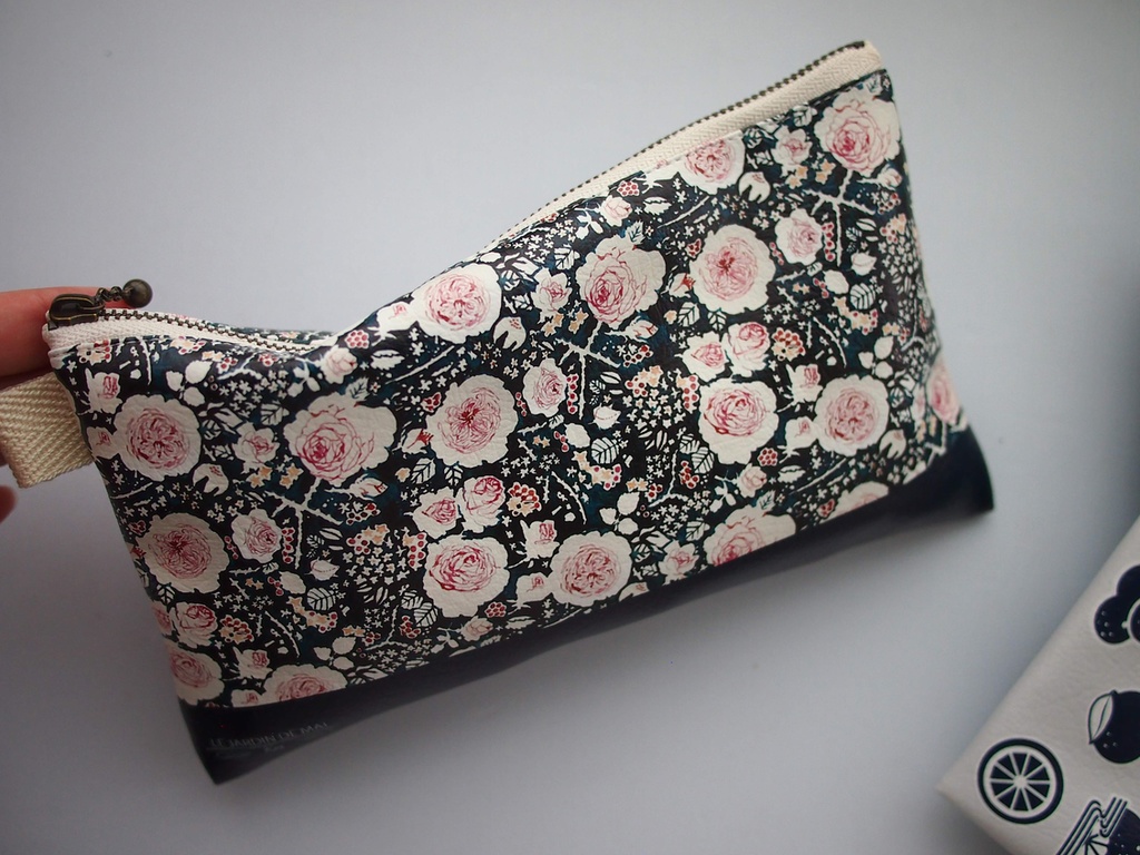 2020SS/万年筆イラスト図案・ななみかん・平ポーチ