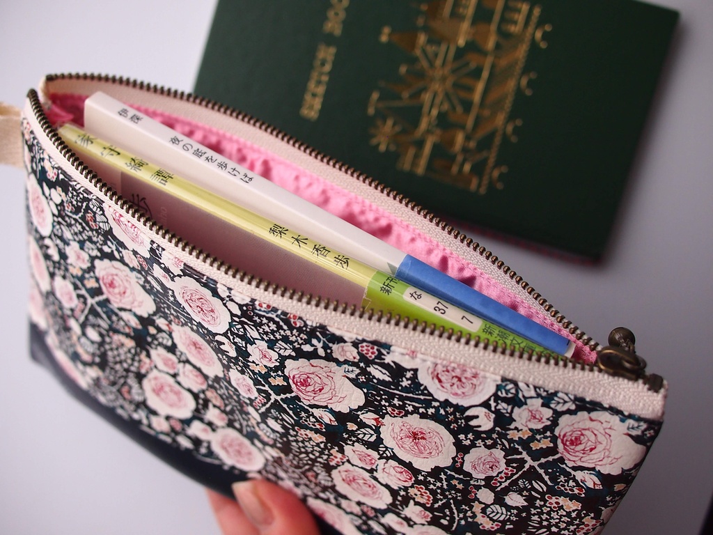 2020SS/万年筆イラスト図案・ななみかん・平ポーチ