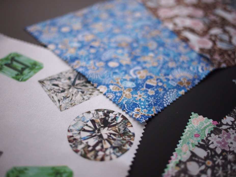 2020 万年筆イラストマルチクロス