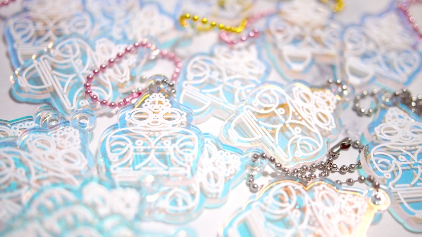 47keiMARK 夏の自由研究 遮光器土偶 オーロラアクリル キーホルダー