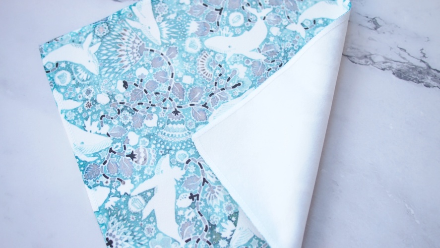 【KUJIRANO FANTASIA 】図案ミニハンカチ