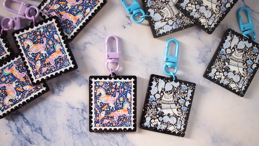 シーナケイ // 2025 AW 切手モチーフ図案アクリルキーホルダー