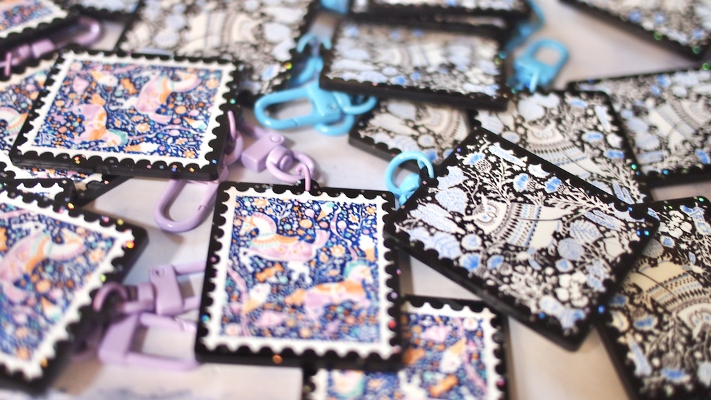 シーナケイ // 2025 AW 切手モチーフ図案アクリルキーホルダー