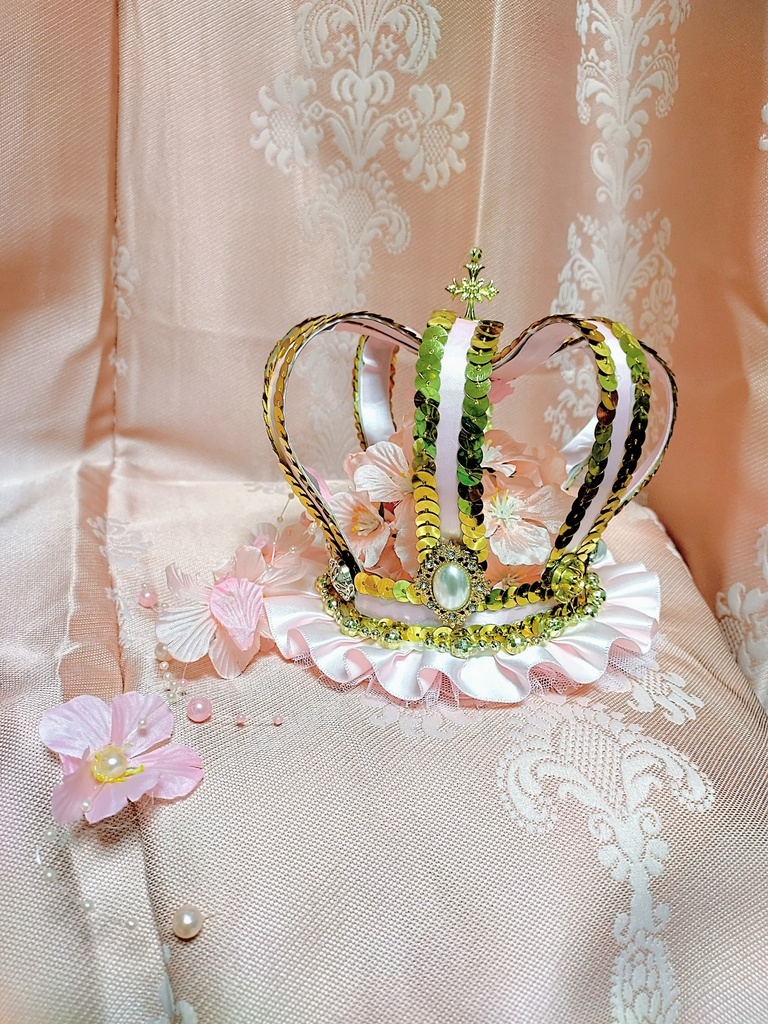桜こぼれるピンククラウン型ヘッドドレス♡フリル付き王冠