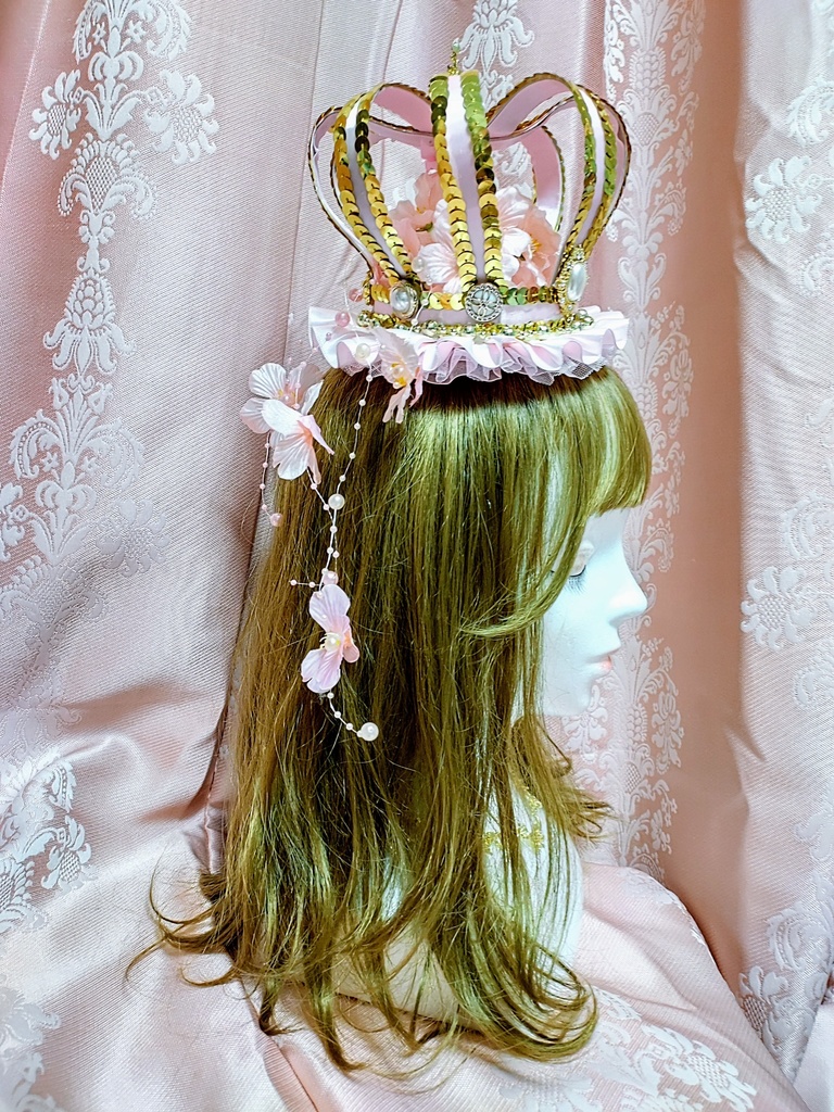 桜こぼれるピンククラウン型ヘッドドレス♡フリル付き王冠