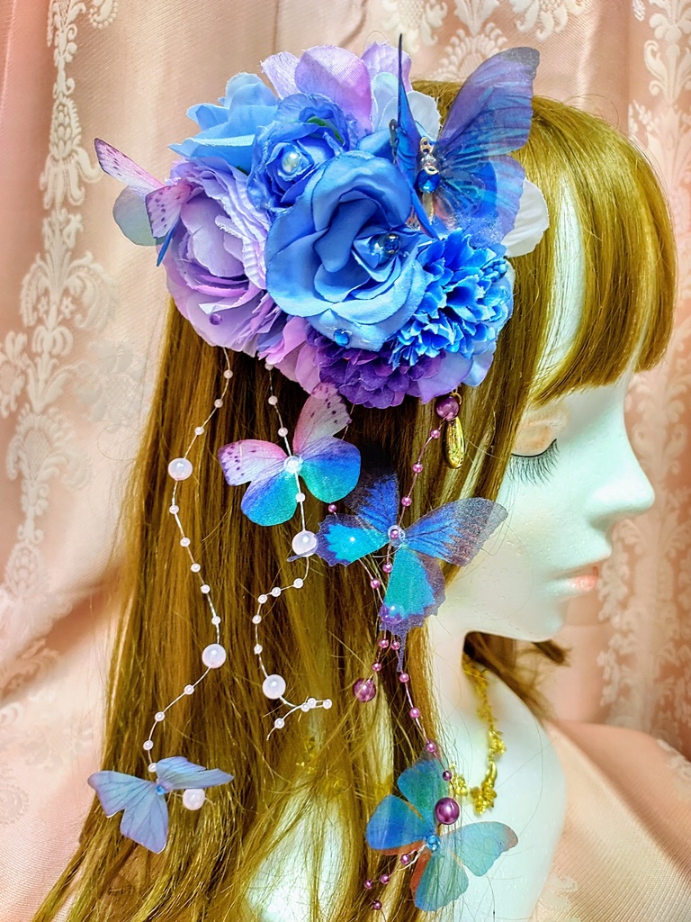 幻想的な青い蝶と紫の薔薇コサージュ .｡:*+きらきらふぁくとりー.｡:*+ BOOTH