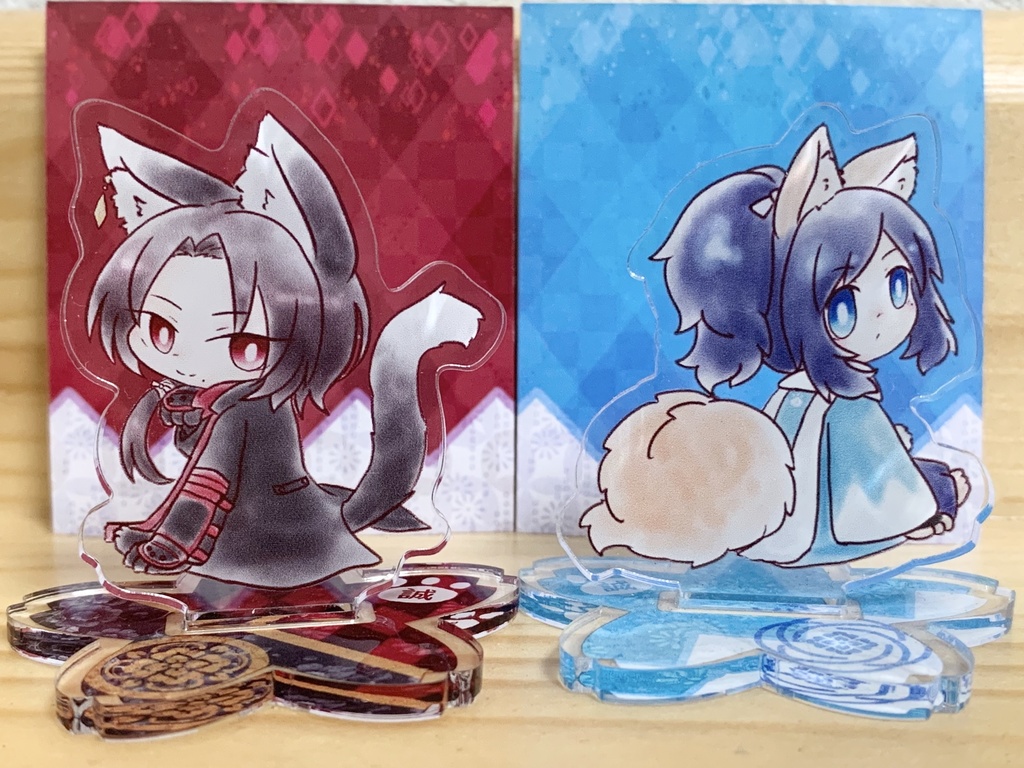 お座りアクリルスタンド