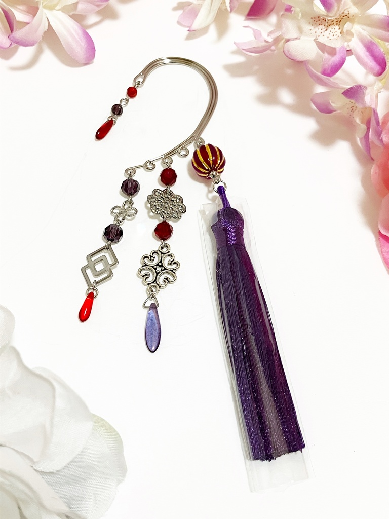 タッセルのイヤーフック シルバー 紫 赤 クールかわいい