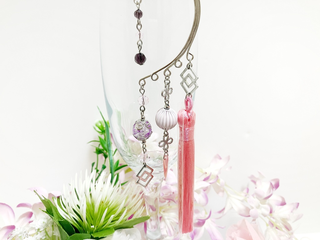タッセルのイヤーフック シルバー ピンク ホワイト パープル
