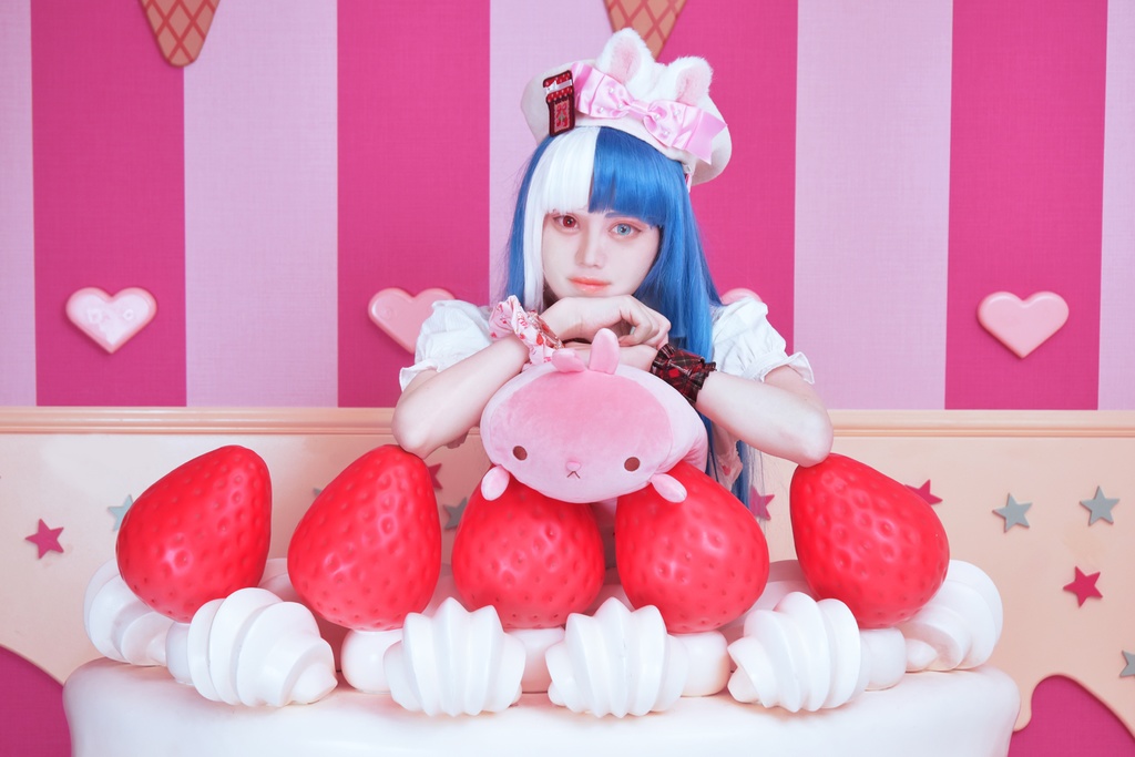創作 写真集 『STRAWBERRY RABBIT 』