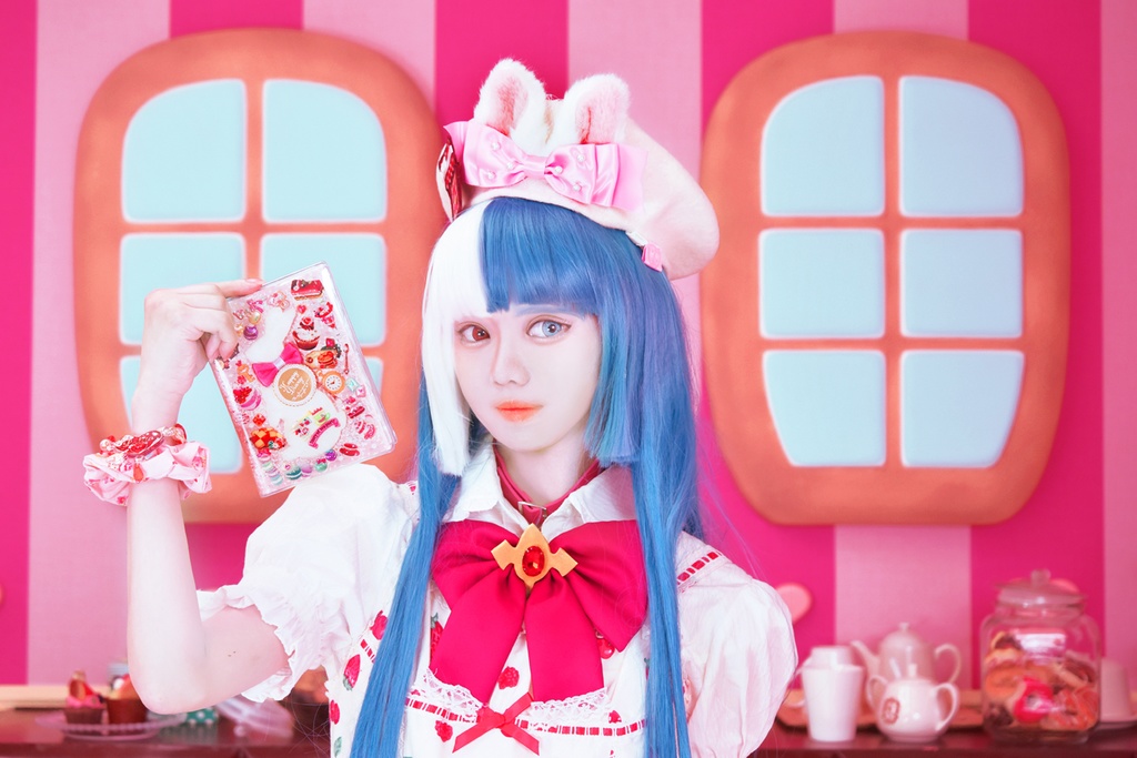 創作 写真集 『STRAWBERRY RABBIT 』