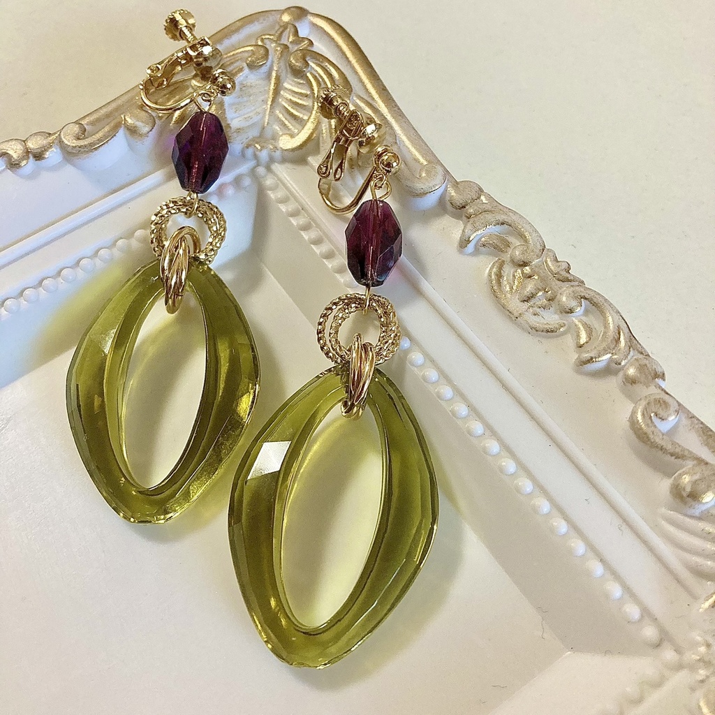 重たい右腕ピアス/イヤリング