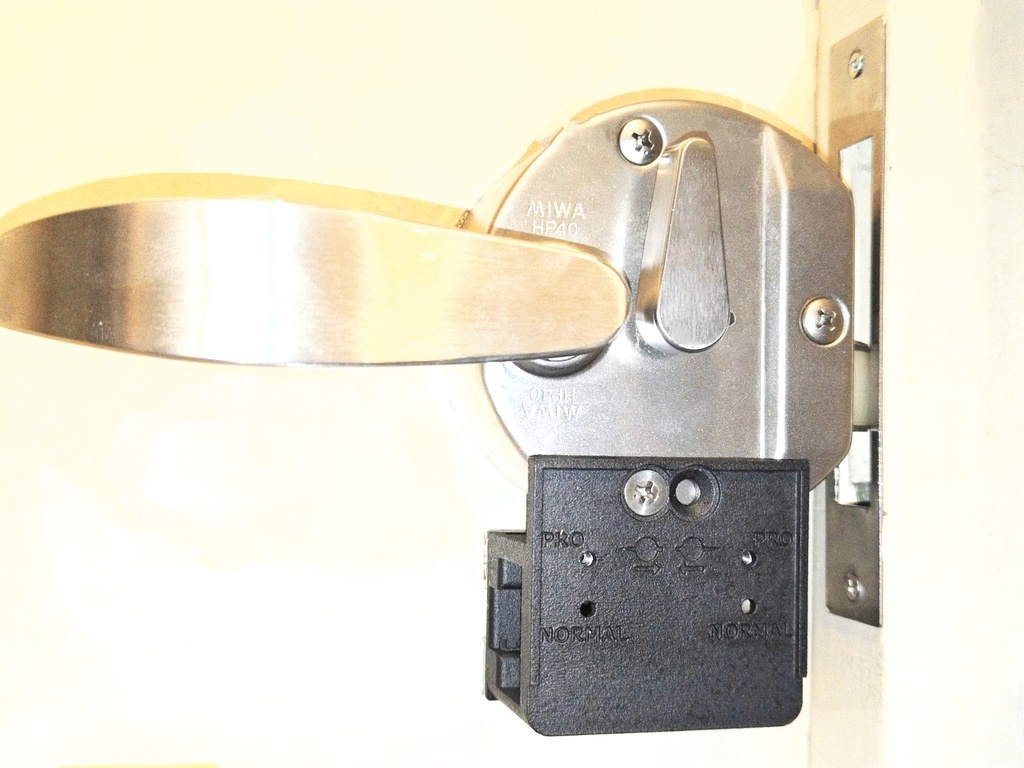 SwitchBotロック「MIWA HP40用」アダプター(磁石式)倉庫発送専用ページ