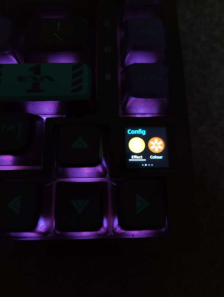 KB820-01:EVA初号機カラー(Bluetooth 5.1 / 2.4Gワイヤレス / 有線USB Type-C)