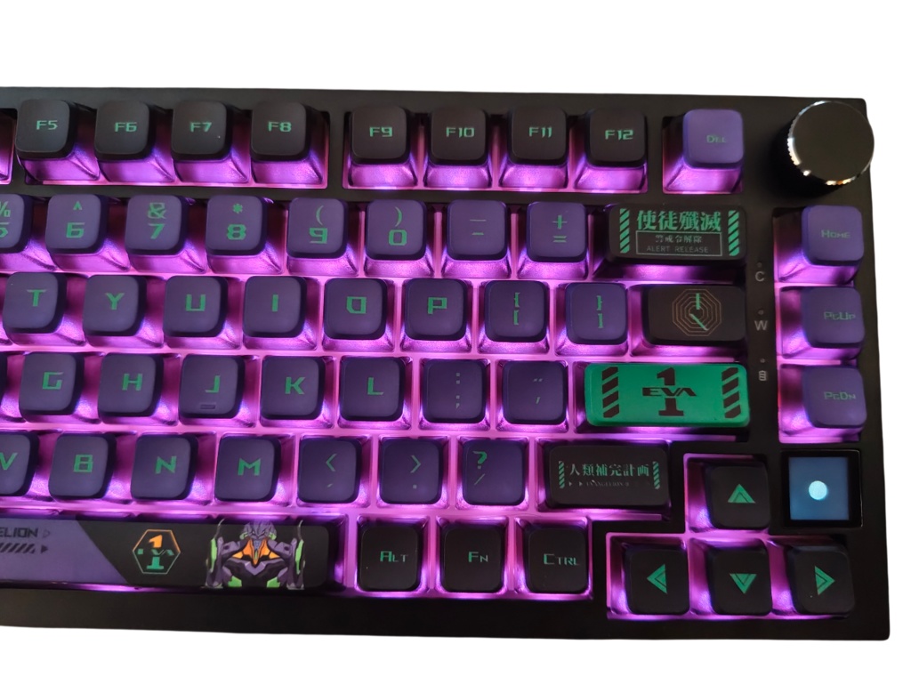 KB820-01:EVA初号機カラー(Bluetooth 5.1 / 2.4Gワイヤレス / 有線USB Type-C)