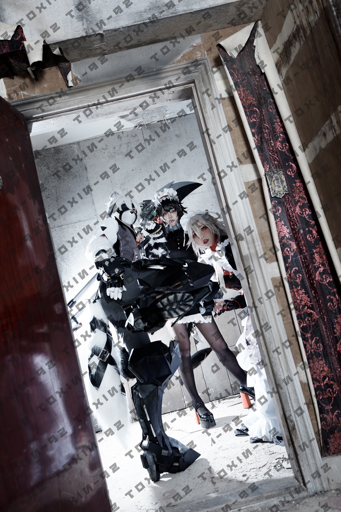 ※限定※ ZZZ Victoria House Keeper A0 タペストリー
