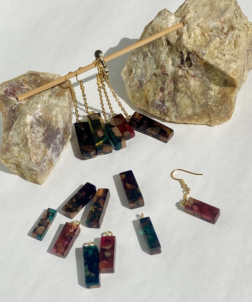 【ウッドレジン】木散石ピアス【ピアス・イヤリング変更可】