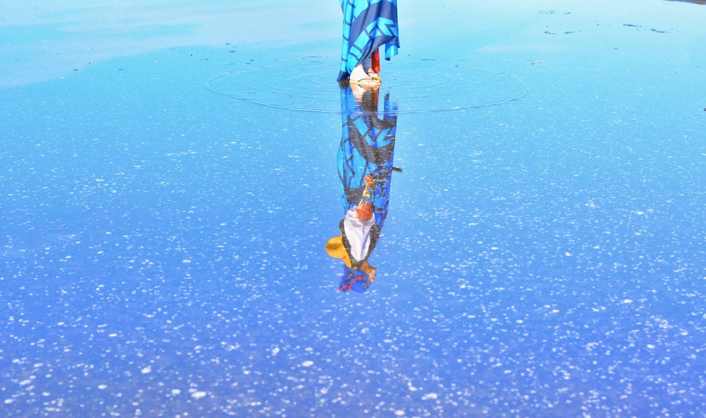 傍らに青