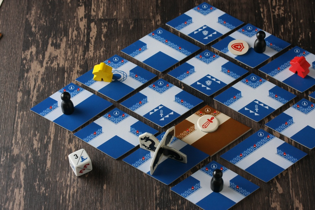 鏡の迷宮のドラゴン | Dragon in the mirror labyrinth