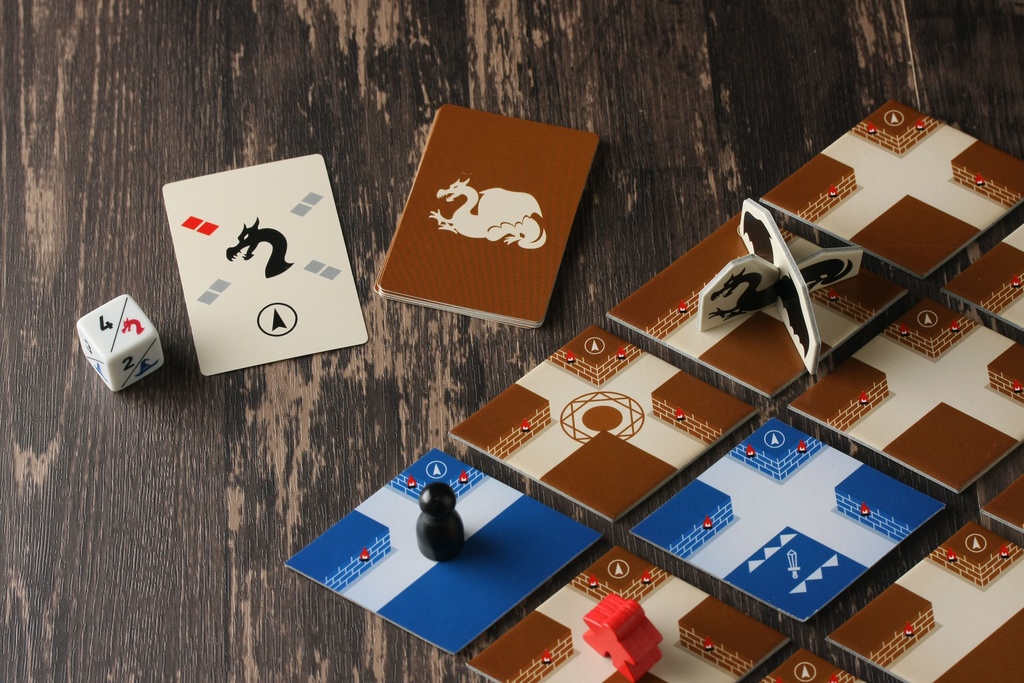 鏡の迷宮のドラゴン | Dragon in the mirror labyrinth