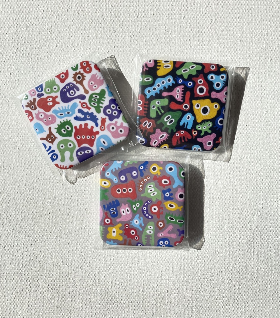 【缶バッチ】カラフルアメーバ