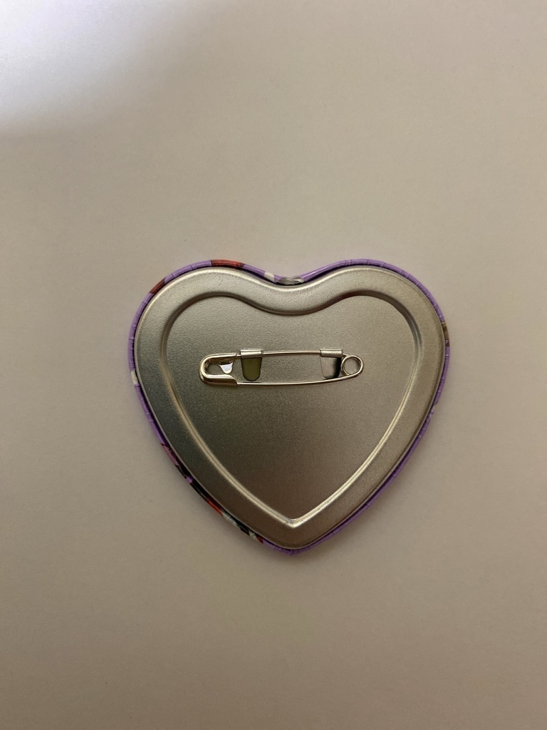 メギド ハート形缶バッジ