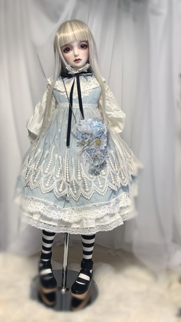 【ドールサイズ】白のこぼれ花カチューシャと水色の腰飾りのセット