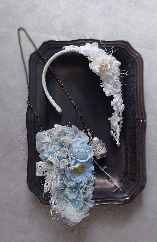 【ドールサイズ】白のこぼれ花カチューシャと水色の腰飾りのセット