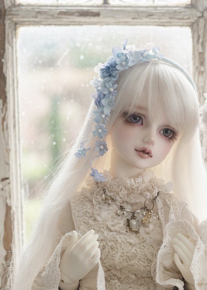 【ドールサイズ】水色のこぼれ花カチューシャとチェーンの腰飾りのセット