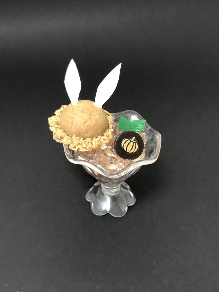 ツキノパフェ(神無月郁イメージ)
