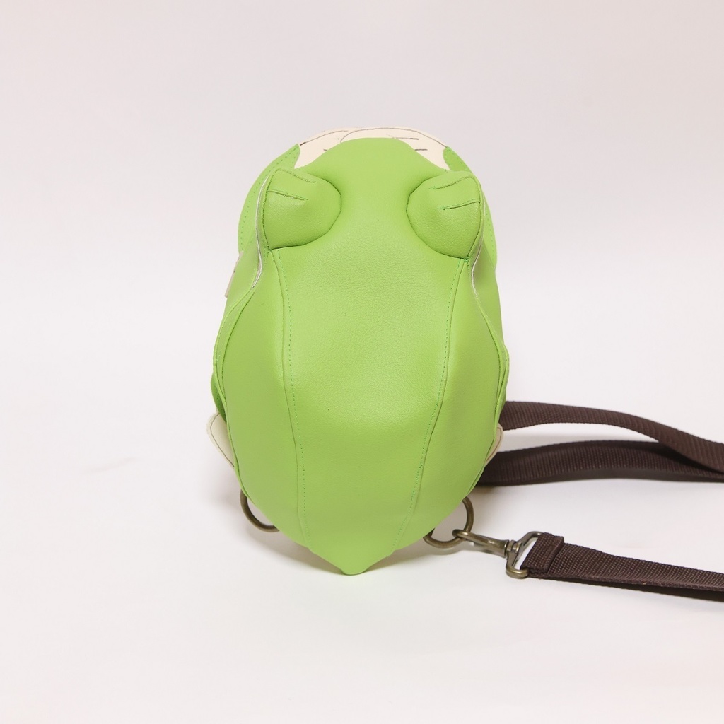 カエルボディバッグ