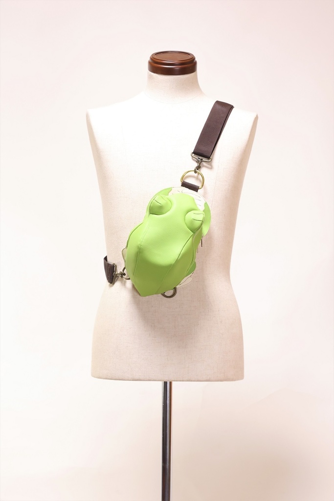 カエルボディバッグ