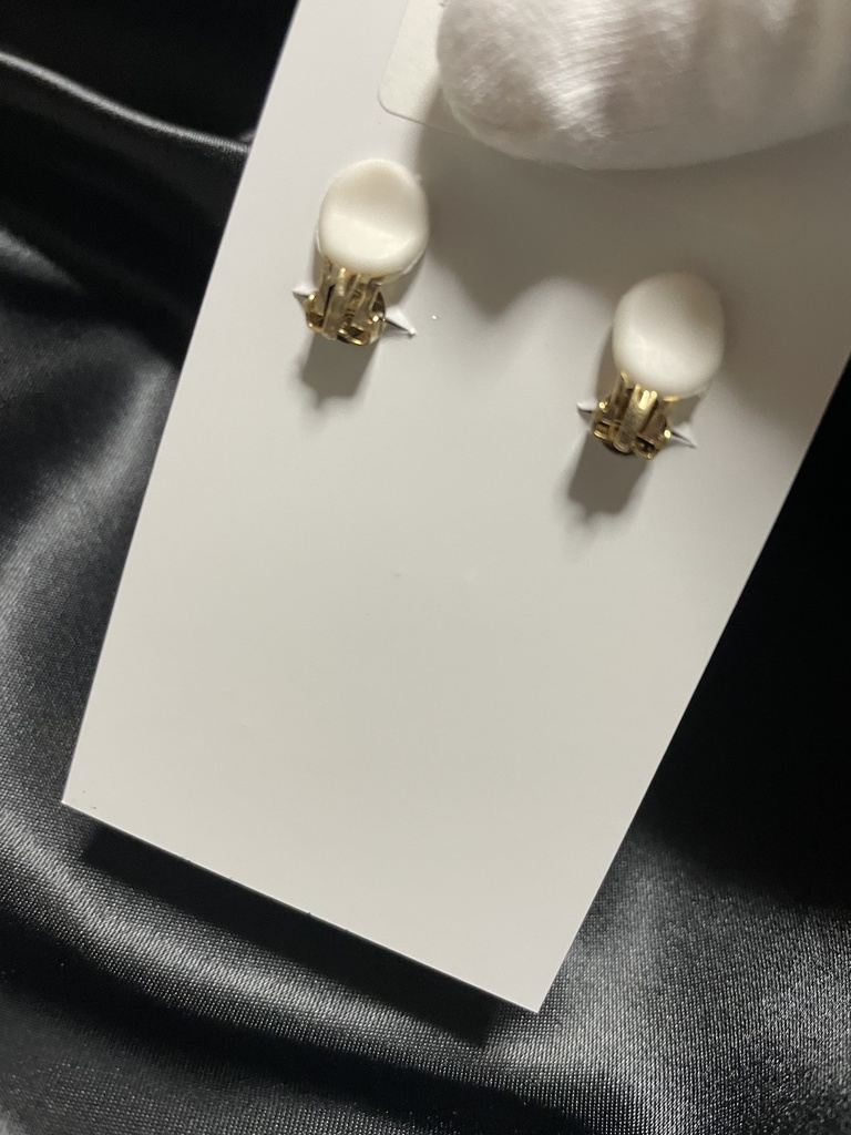 ハートとリボンのイヤリング🖤