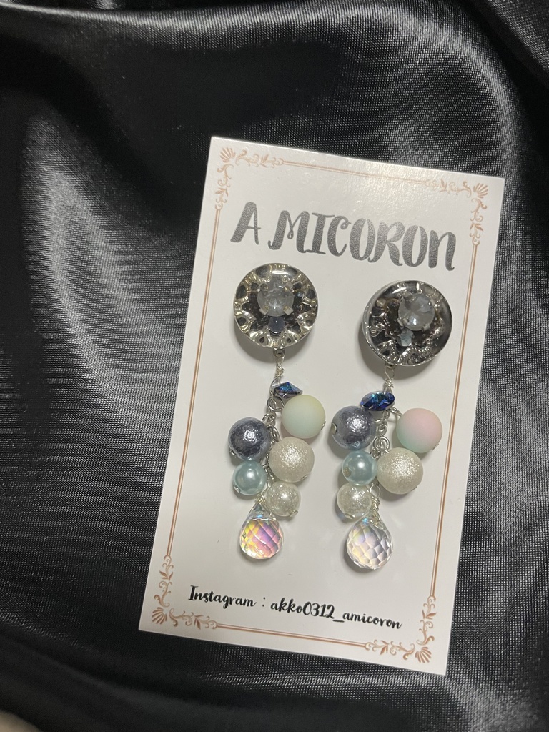 夜会の煌めきピアス(黒)