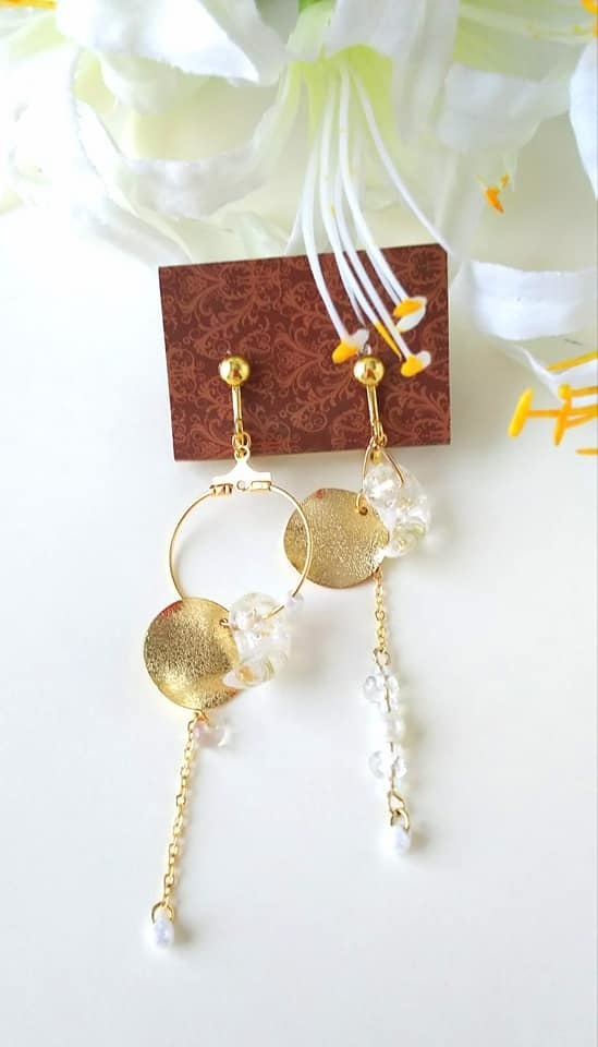 オルゴナイト勾玉の太陽と月のイヤリング【ピアス交換可】