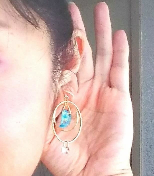 オルゴナイト勾玉の地球イメージイピアス【イヤリング交換可】