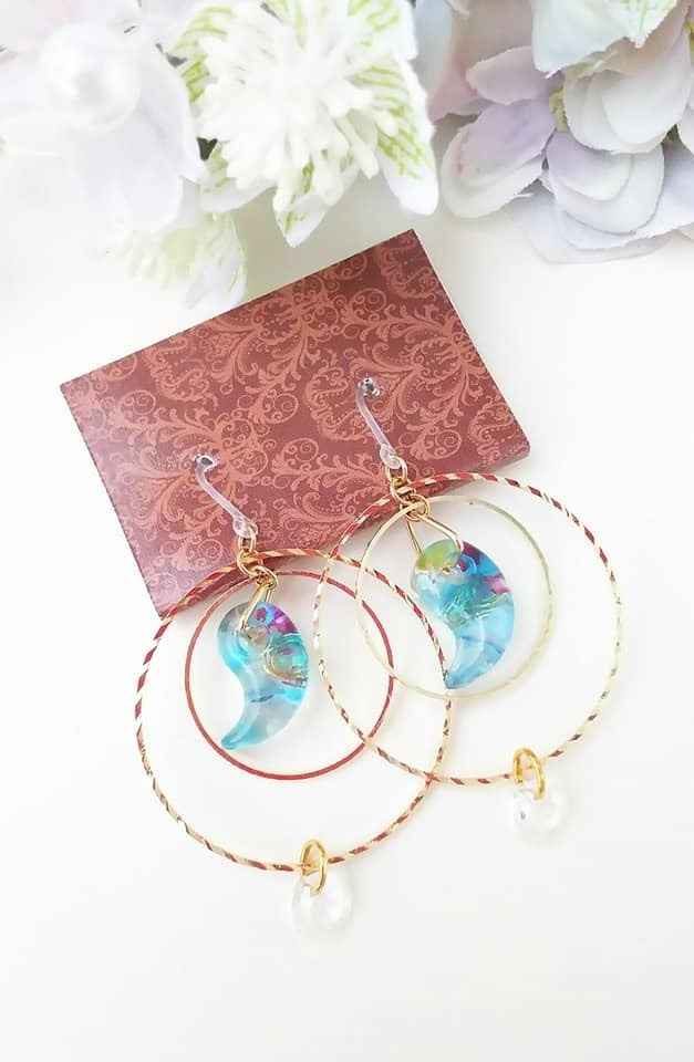 オルゴナイト勾玉の地球イメージイピアス【イヤリング交換可】