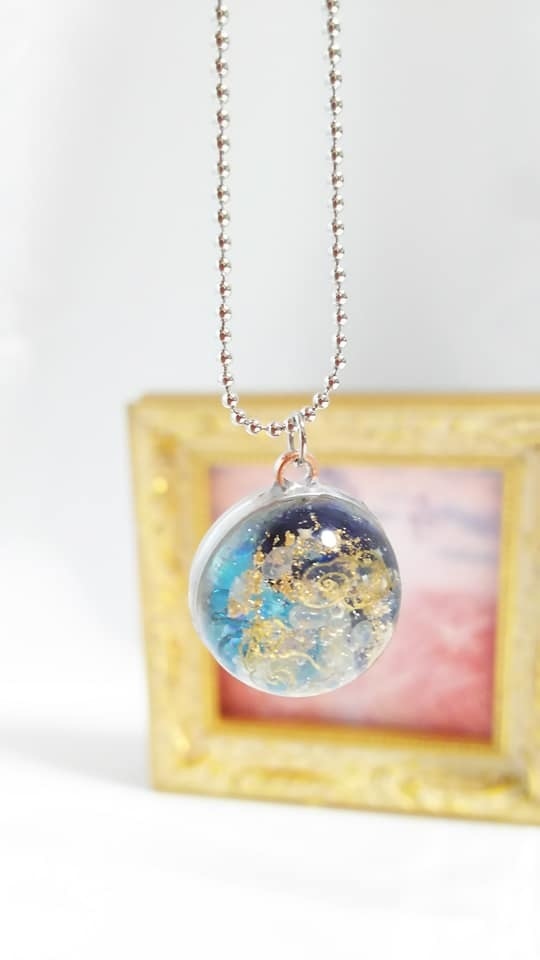 夜空と青空の統合勾玉オルゴナイトペンダント