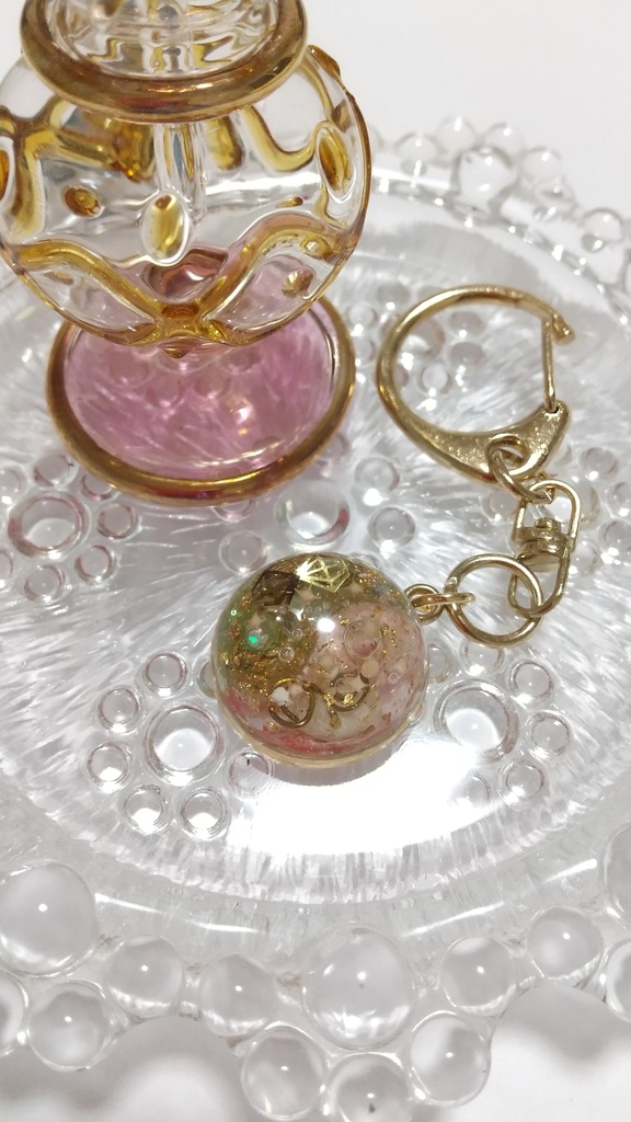 森と花の統合勾玉オルゴナイトキーホルダー