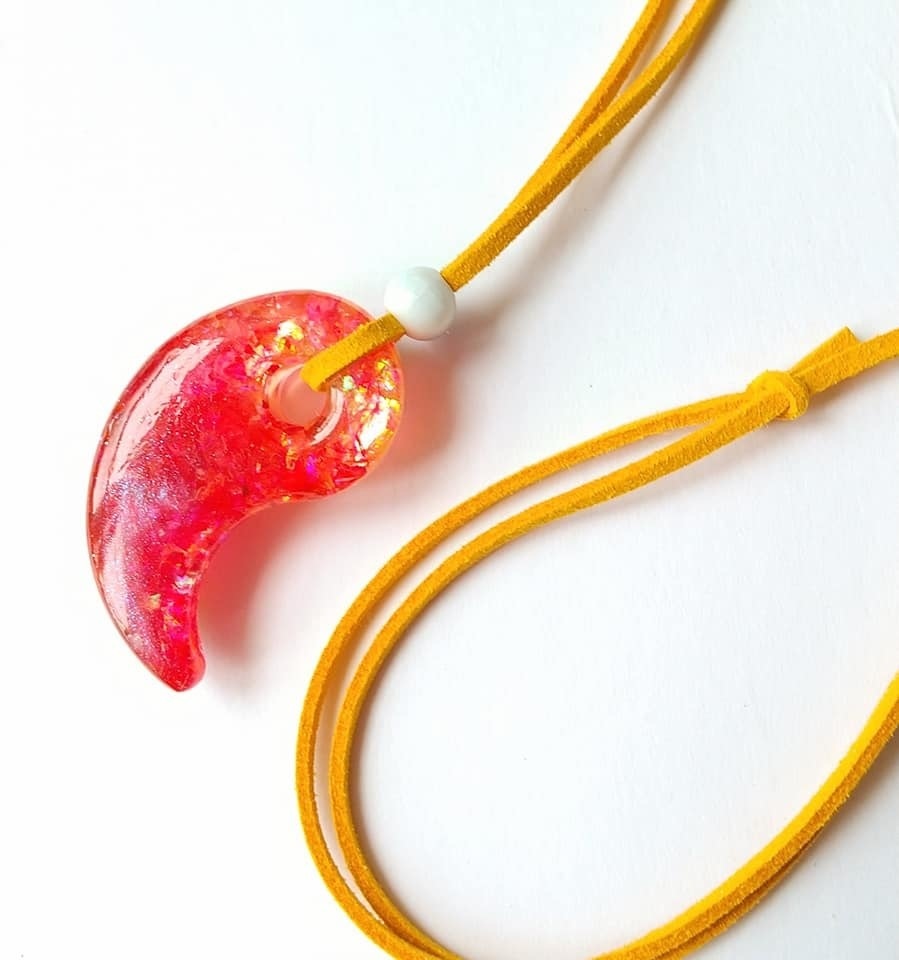 龍と炎のオルゴナイト勾玉