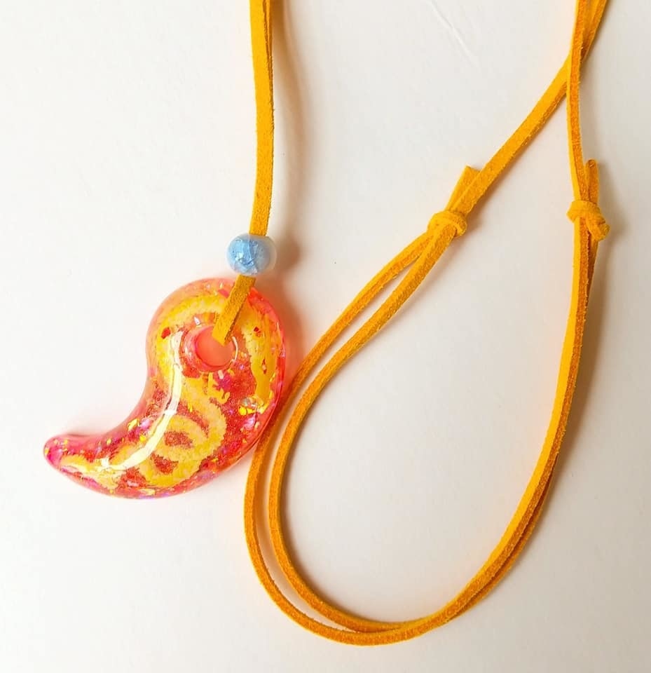 龍と炎のオルゴナイト勾玉