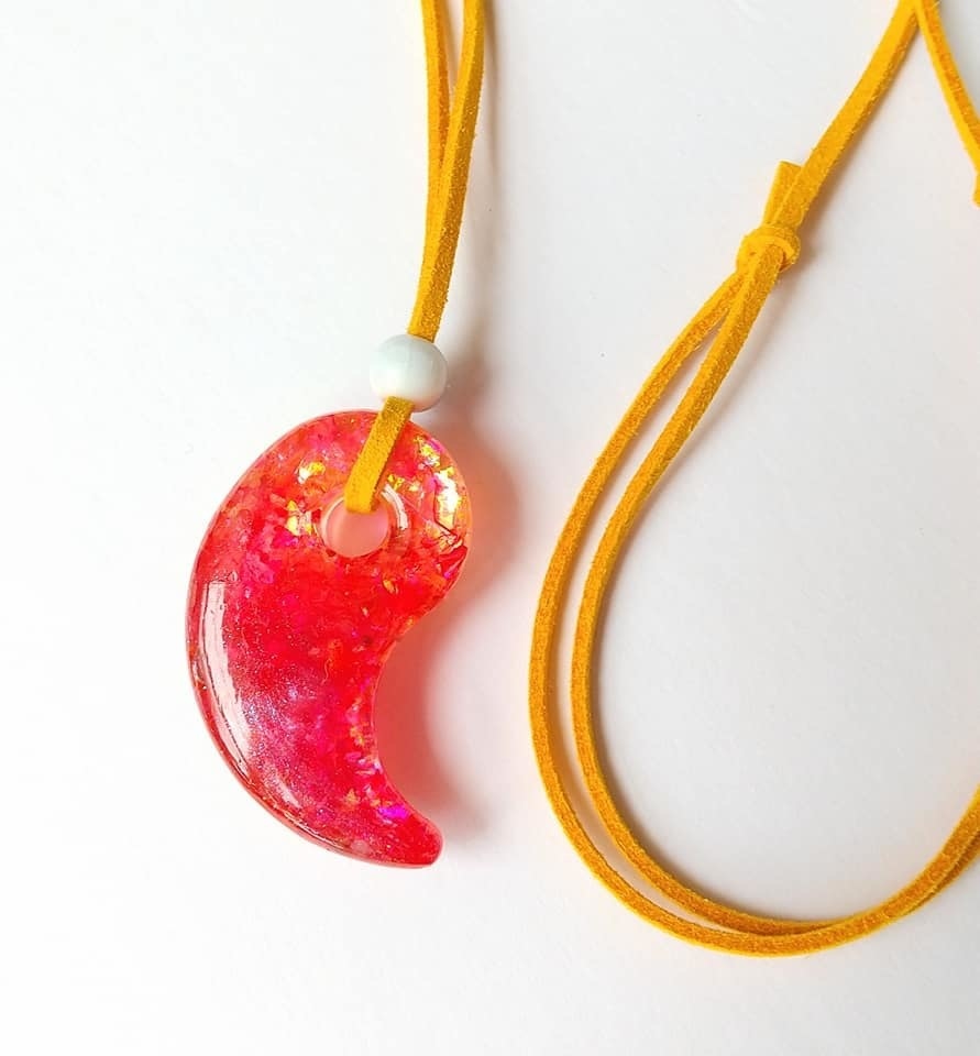 龍と炎のオルゴナイト勾玉