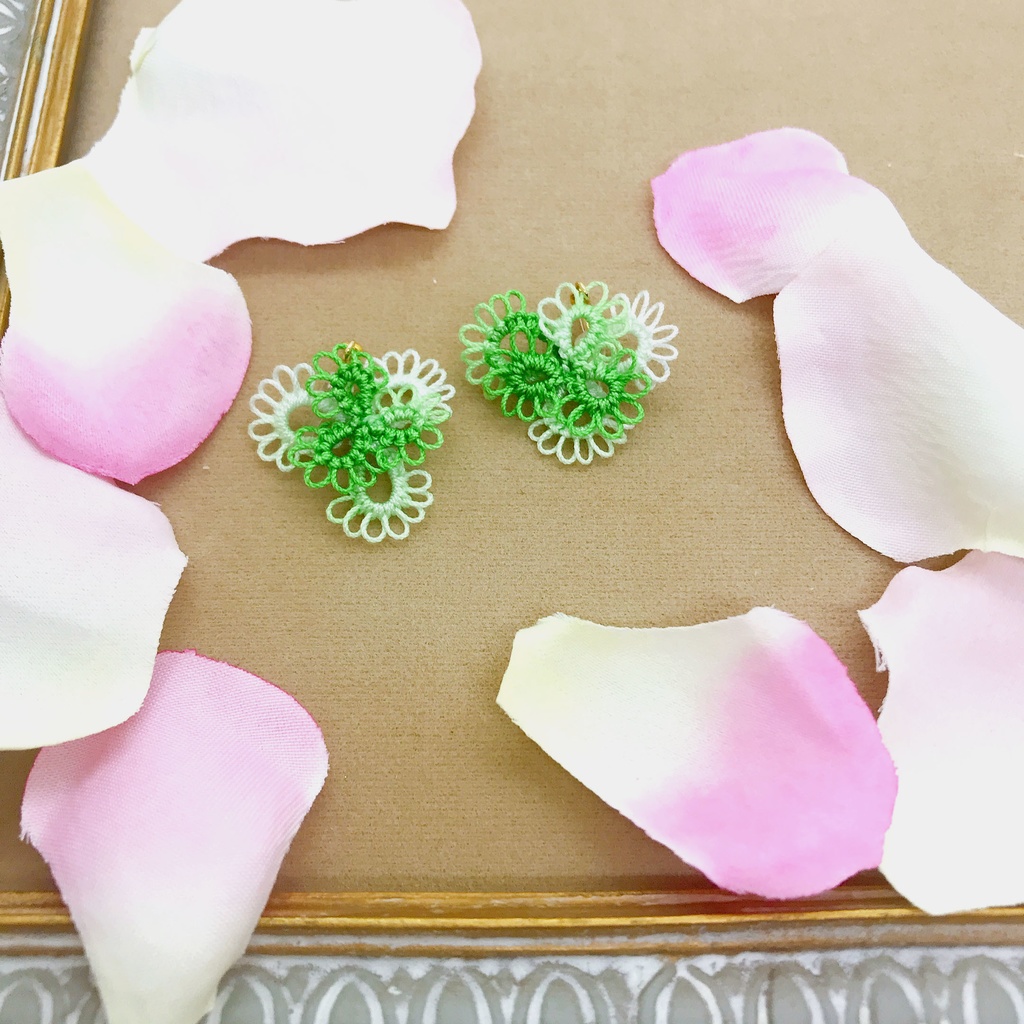 【準新作】MOBカラー レースフラワー ピアス/イヤリング