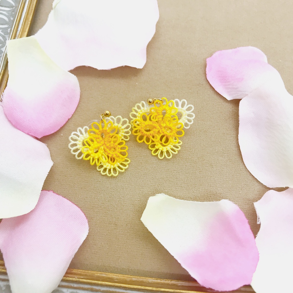 【準新作】MOBカラー レースフラワー ピアス/イヤリング