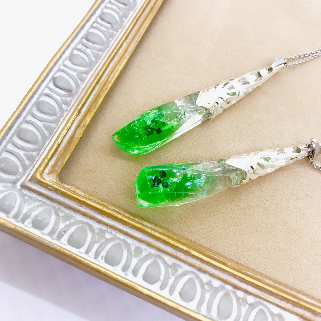 【準新作】MOB鉱石 ネックレス