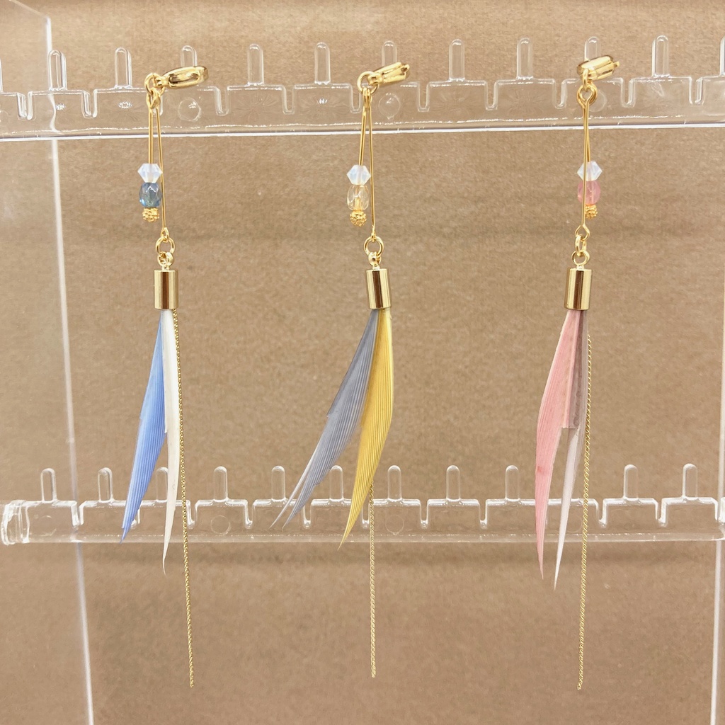 【新作】花びらとオウムの羽の3wayイヤリング/ピアス