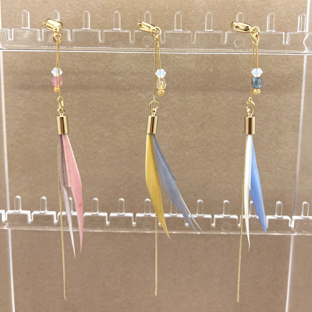 【新作】花びらとオウムの羽の3wayイヤリング/ピアス