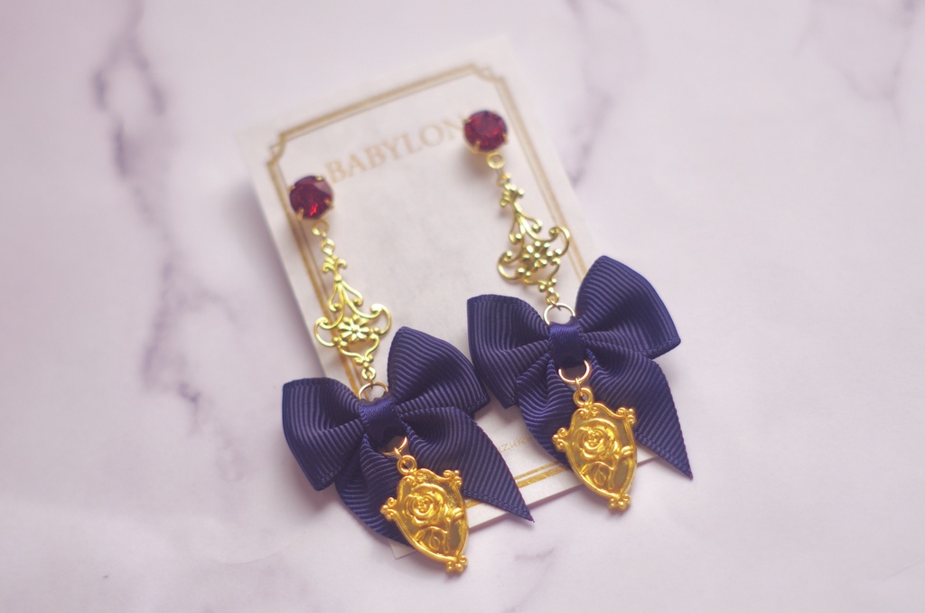 【再販なし】リドルモチーフピアス