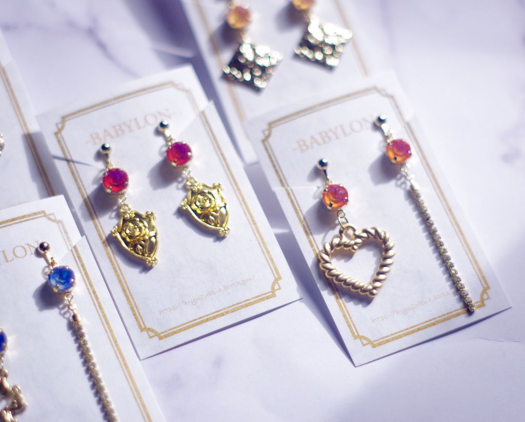 ハーツラビュル寮モチーフアクセサリー